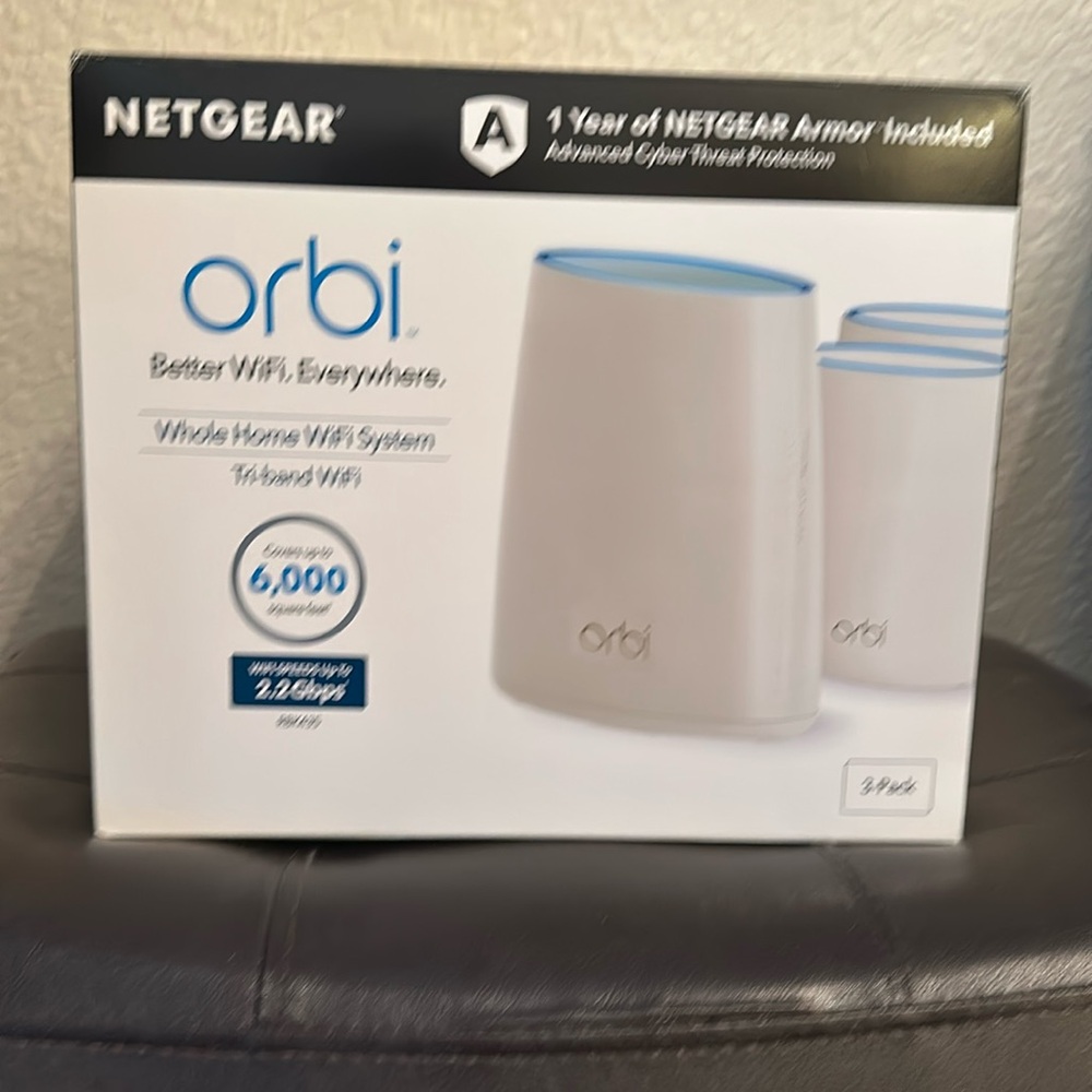 Netgear Orbi RBK43S Tri-band WiFi system